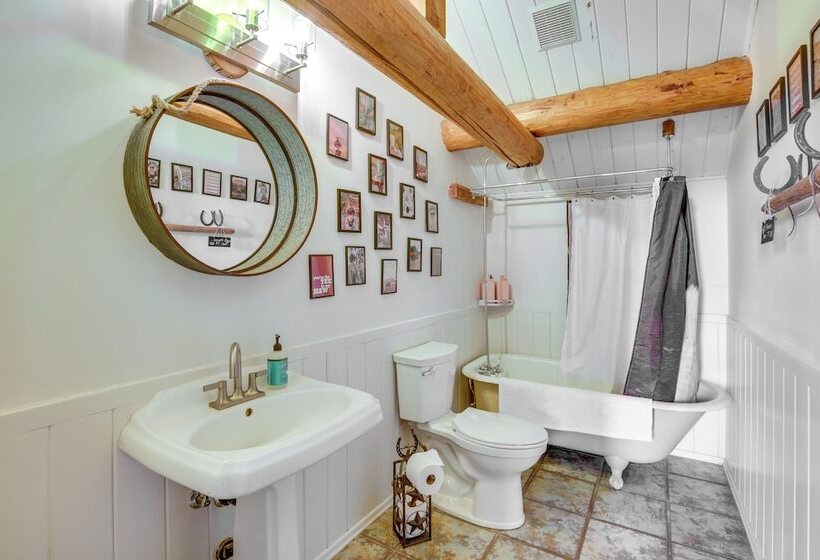 Alpine Cabin W/ Pool & Hot Tub Access On 27 Acres!