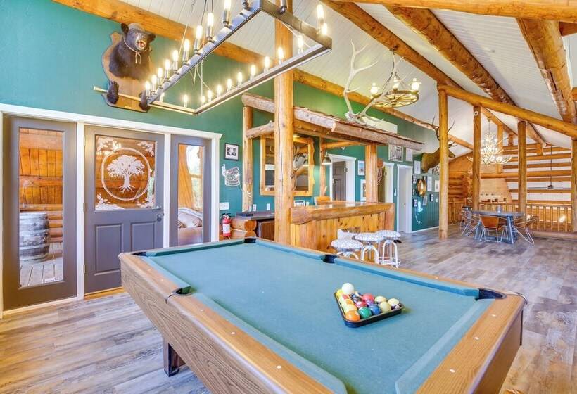 Alpine Cabin W/ Pool & Hot Tub Access On 27 Acres!