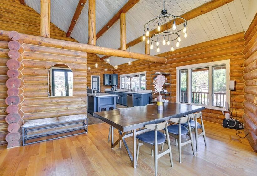 Alpine Cabin W/ Pool & Hot Tub Access On 27 Acres!