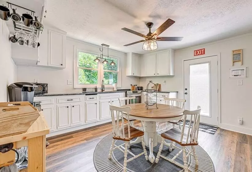 Cabin W/ Fire Pit   7 Mi To Downtown Carrollton!