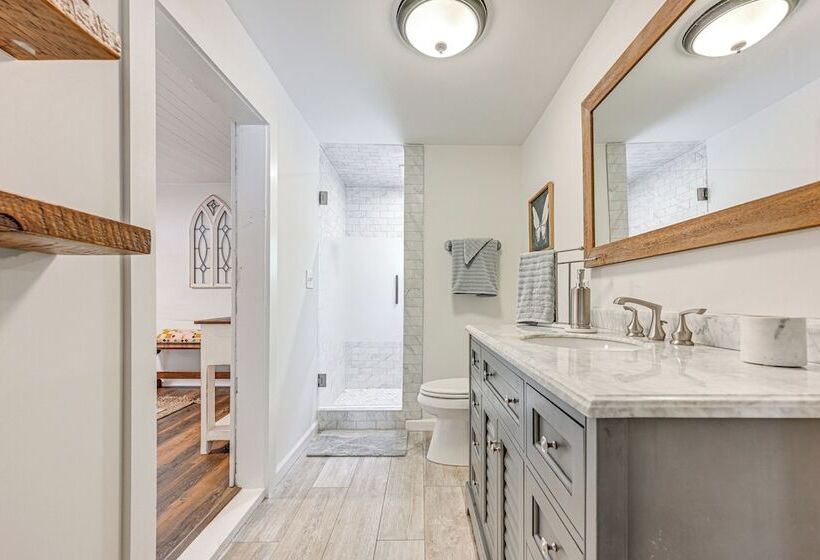 Cabin W/ Fire Pit   7 Mi To Downtown Carrollton!