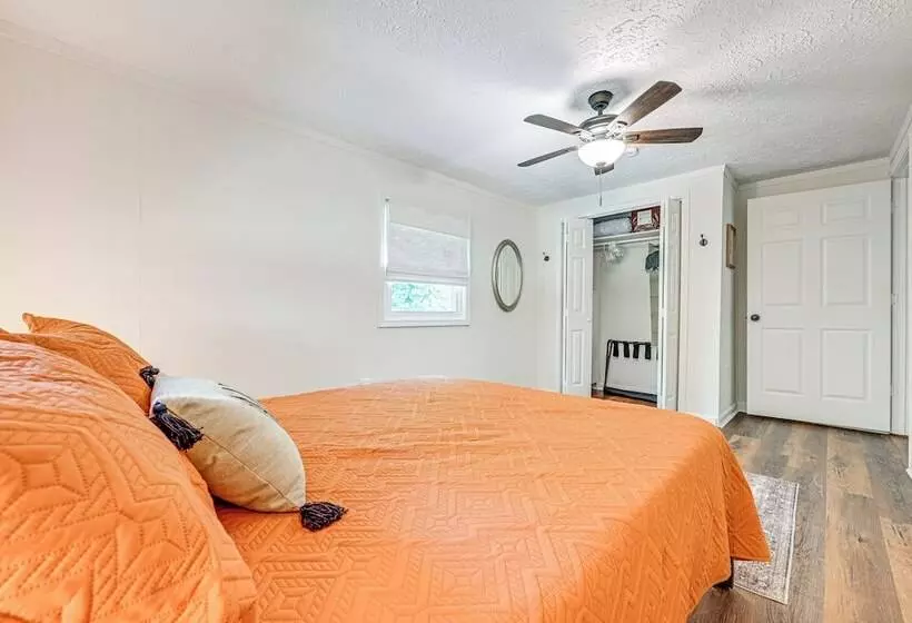 Cabin W/ Fire Pit   7 Mi To Downtown Carrollton!