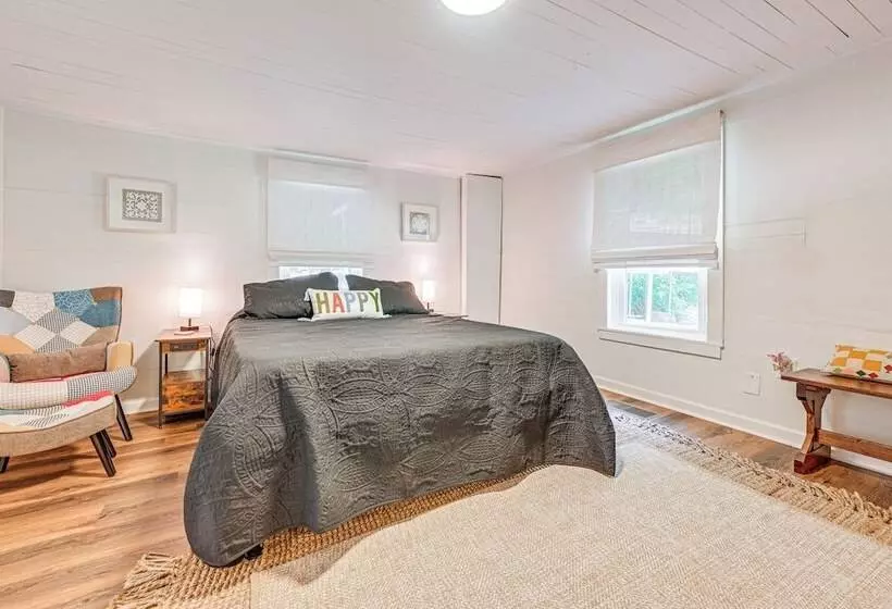 Cabin W/ Fire Pit   7 Mi To Downtown Carrollton!