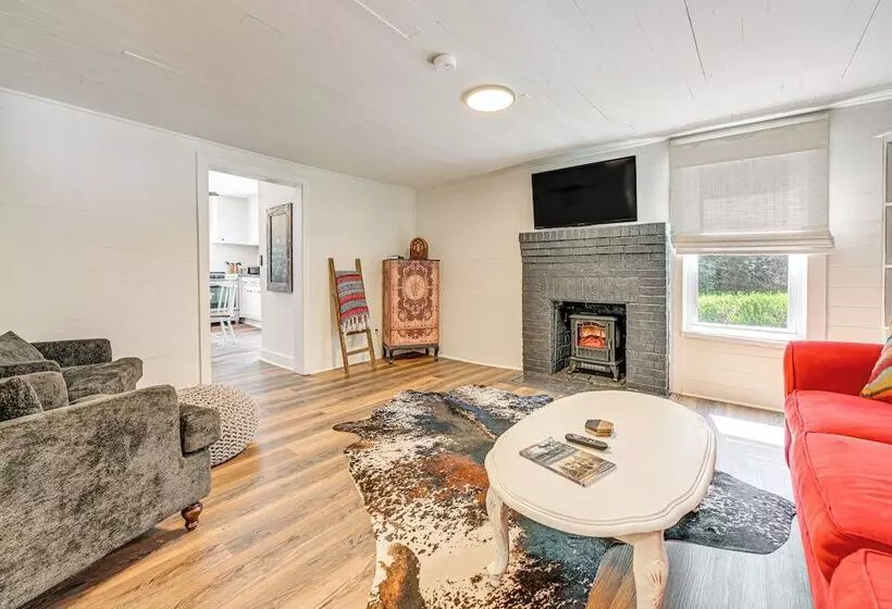 Cabin W/ Fire Pit   7 Mi To Downtown Carrollton!