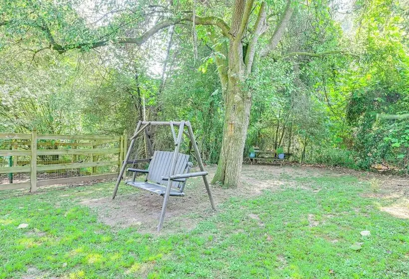 Cabin W/ Fire Pit   7 Mi To Downtown Carrollton!