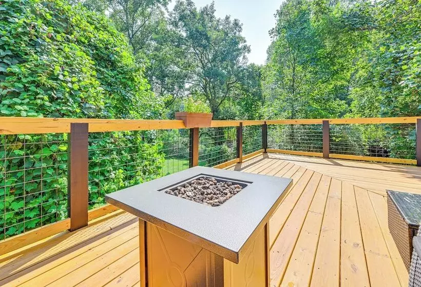 Cabin W/ Fire Pit   7 Mi To Downtown Carrollton!