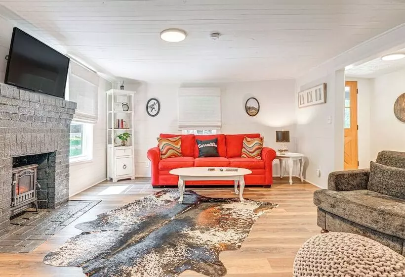 Cabin W/ Fire Pit   7 Mi To Downtown Carrollton!