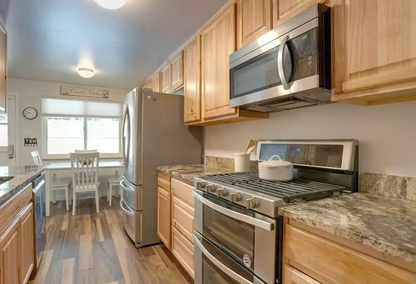 6 Mi To Denver: Wfh Friendly Duplex In Wheat Ridge