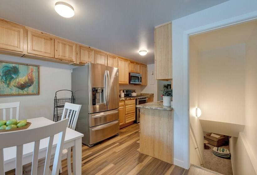 6 Mi To Denver: Wfh Friendly Duplex In Wheat Ridge