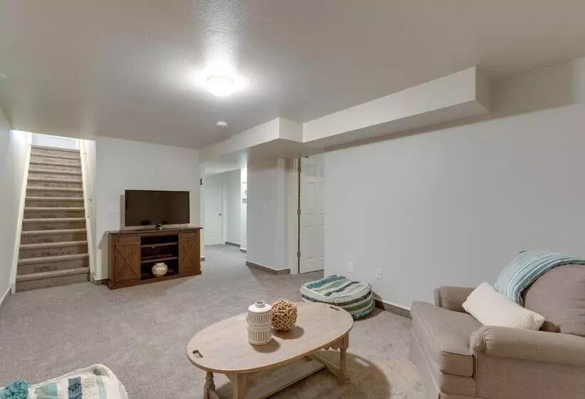 6 Mi To Denver: Wfh Friendly Duplex In Wheat Ridge