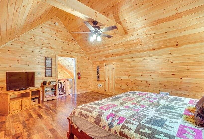Cozy Cabin W/ Hot Tub < Half Mi To Douglas Lake!