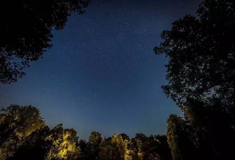 Hotelli Secret Waterside Lodges In Worcestershire