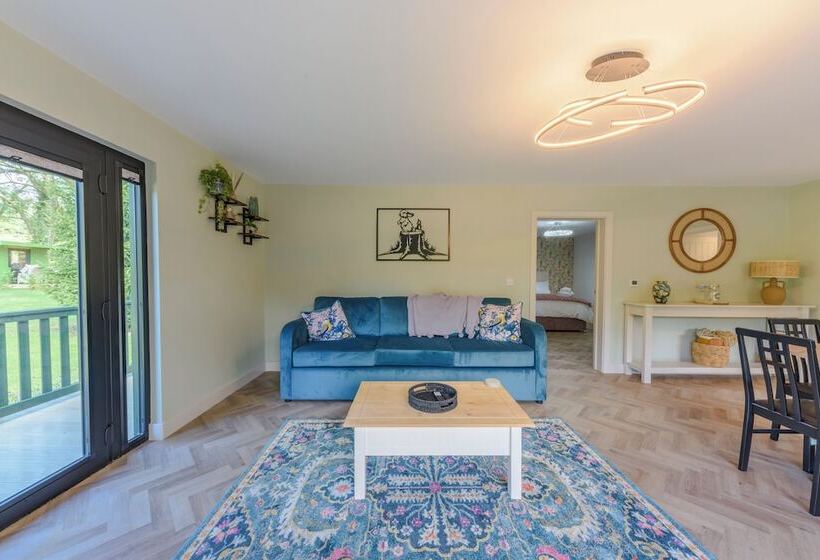 酒店 Secret Waterside Lodges In Worcestershire