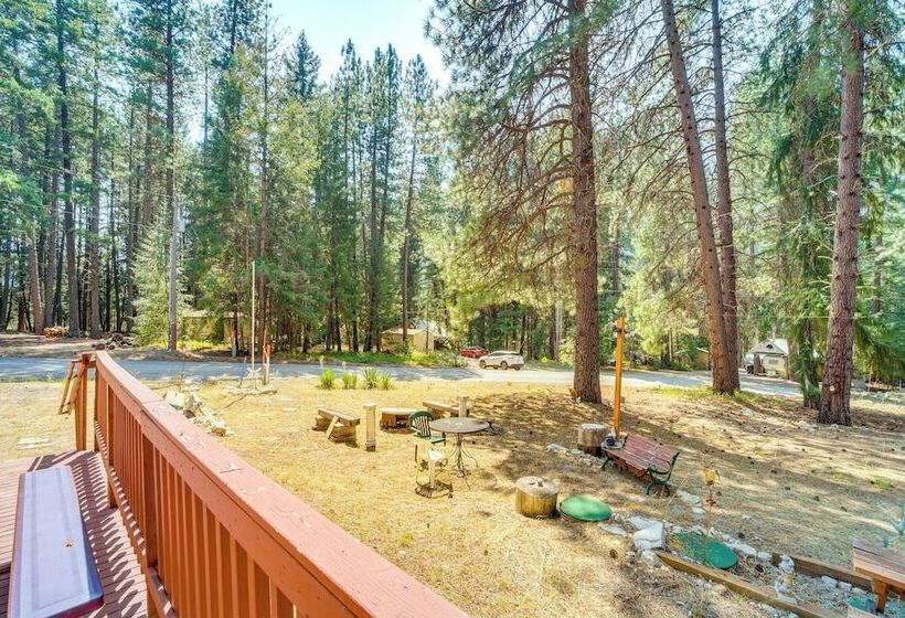 Peaceful Entiat Home: Pets Welcome!