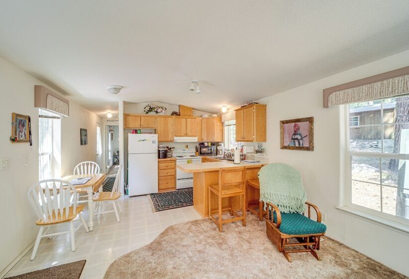 Peaceful Entiat Home: Pets Welcome!