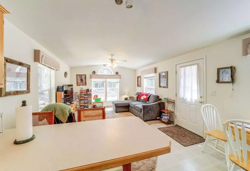 Peaceful Entiat Home: Pets Welcome!