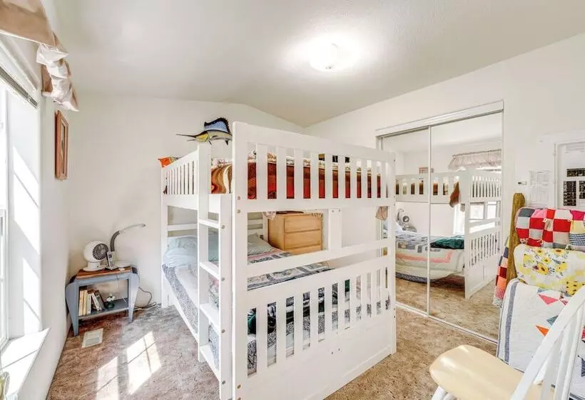 Peaceful Entiat Home: Pets Welcome!