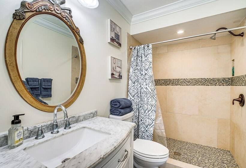 Peaceful Fort Myers Home: Walk To Buckingham Farms