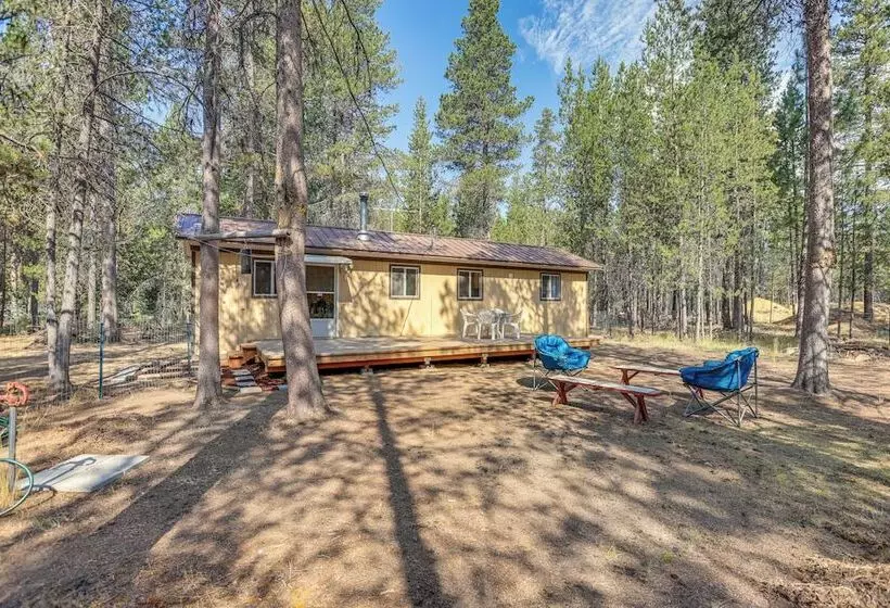 1 Mi To State Park: Peaceful La Pine Cabin W/ Deck