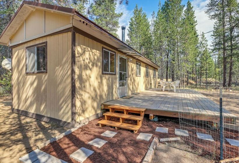 1 Mi To State Park: Peaceful La Pine Cabin W/ Deck