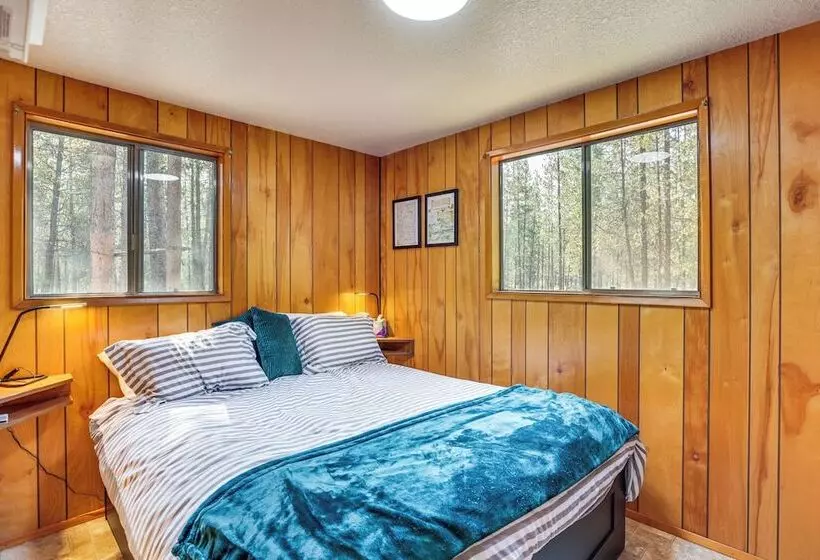 1 Mi To State Park: Peaceful La Pine Cabin W/ Deck