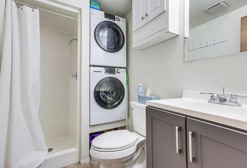 1 Mi To State Park: Peaceful La Pine Cabin W/ Deck