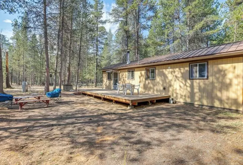 1 Mi To State Park: Peaceful La Pine Cabin W/ Deck