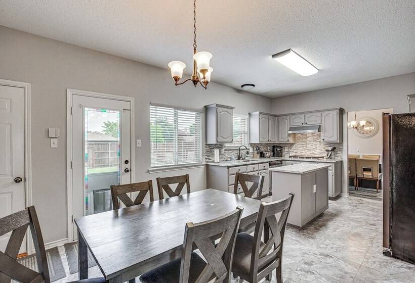 Pet Friendly Allen Home ~ 30 Mi To Dallas!