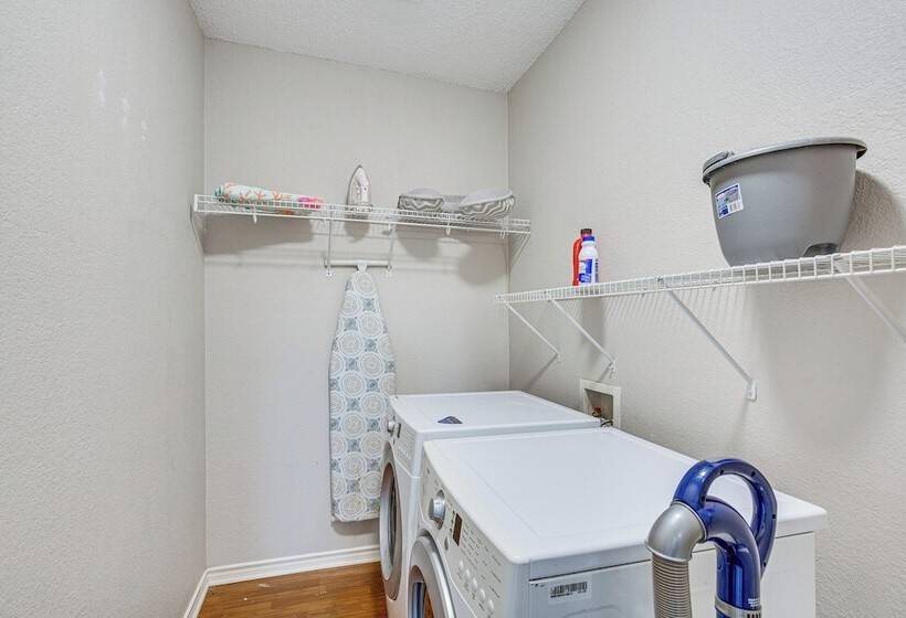 Pet Friendly Allen Home ~ 30 Mi To Dallas!