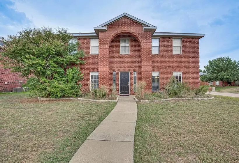 Pet Friendly Allen Home ~ 30 Mi To Dallas!