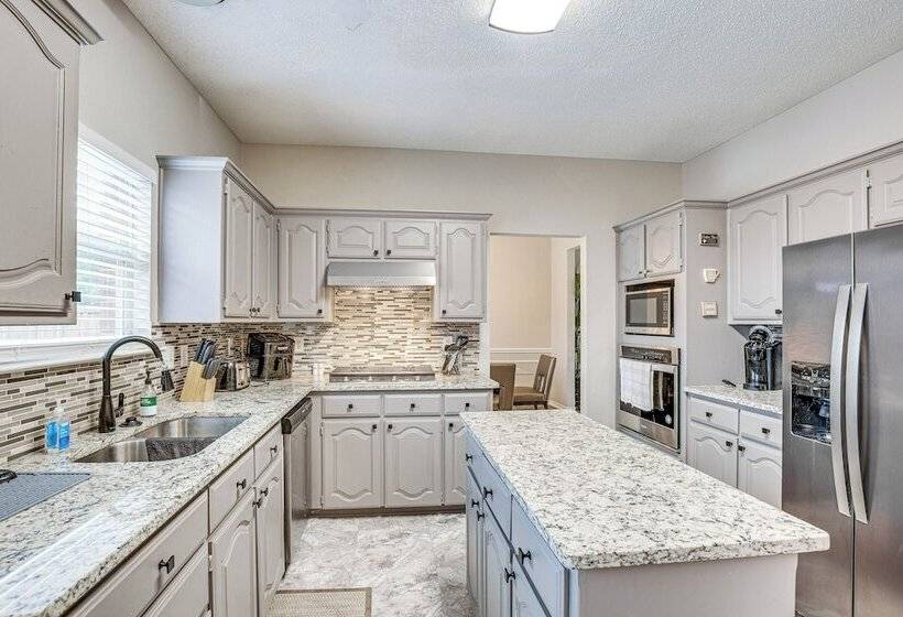 Pet Friendly Allen Home ~ 30 Mi To Dallas!