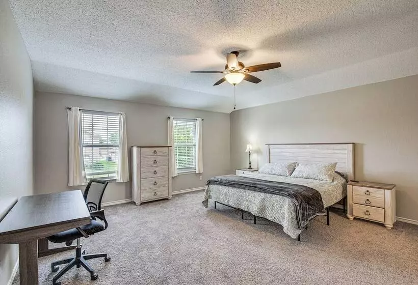 Pet Friendly Allen Home ~ 30 Mi To Dallas!