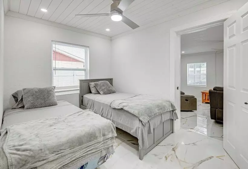 Port Charlotte Home W/ Pool ~ 6 Mi To Punta Gorda