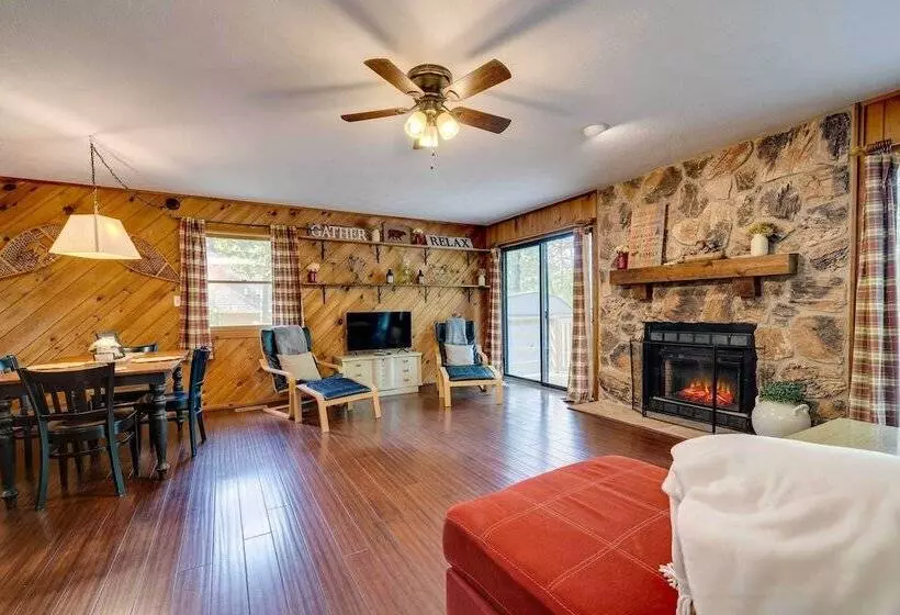 < 1 Mi To Bryce Resort: Quiet Cabin W/ Hot Tub!