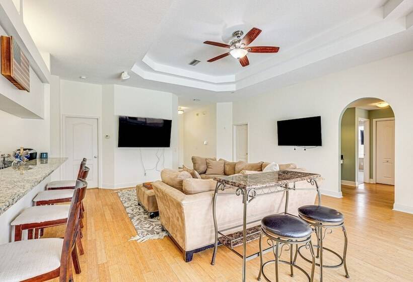 Riverview Home W/ Screened Pool ~ 1 Mi To Marina!