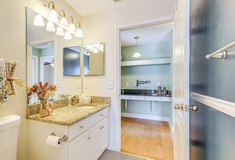 Riverview Home W/ Screened Pool ~ 1 Mi To Marina!