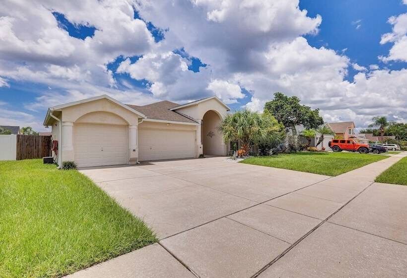 Riverview Home W/ Screened Pool ~ 1 Mi To Marina!