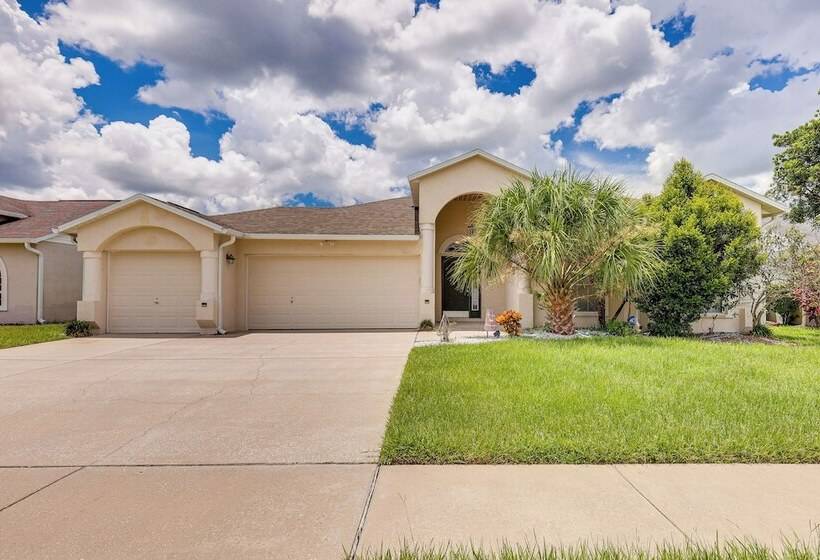 Riverview Home W/ Screened Pool ~ 1 Mi To Marina!