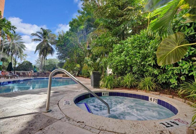 Serene Cozy Retreat With Balcony Free Parking