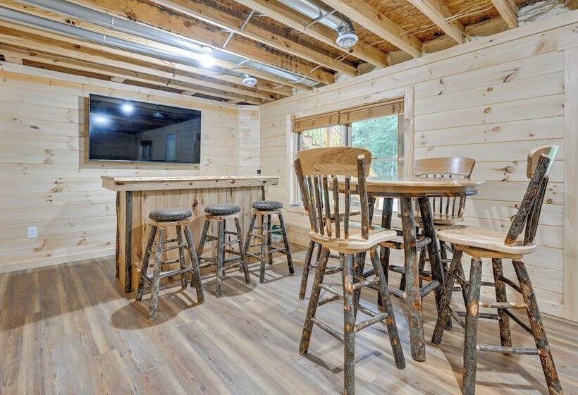 Adams Cabin W/ Game Room & Fire Pit