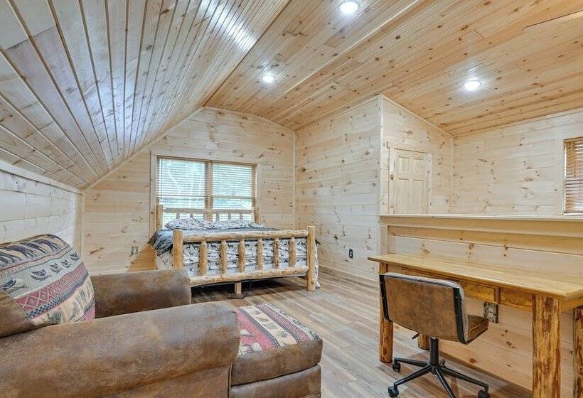 Adams Cabin W/ Game Room & Fire Pit