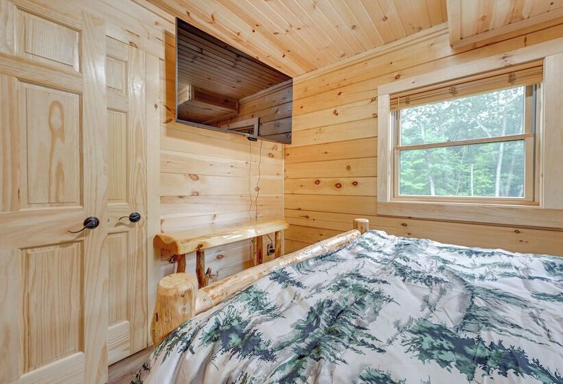 Adams Cabin W/ Game Room & Fire Pit