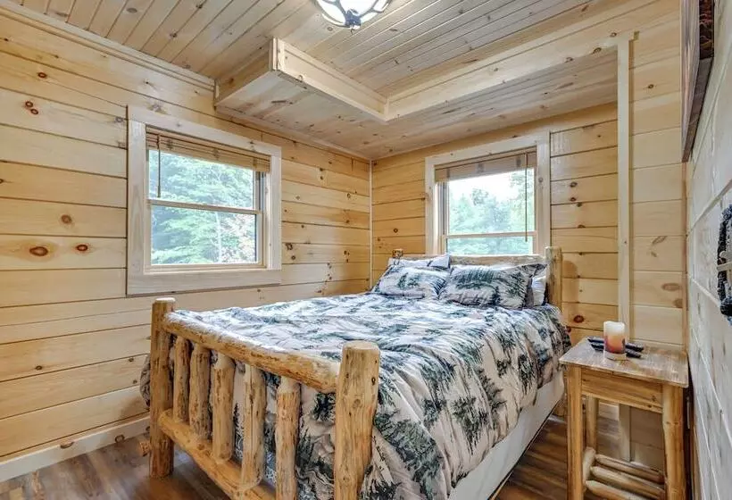 Adams Cabin W/ Game Room & Fire Pit