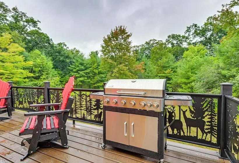 Adams Cabin W/ Game Room & Fire Pit