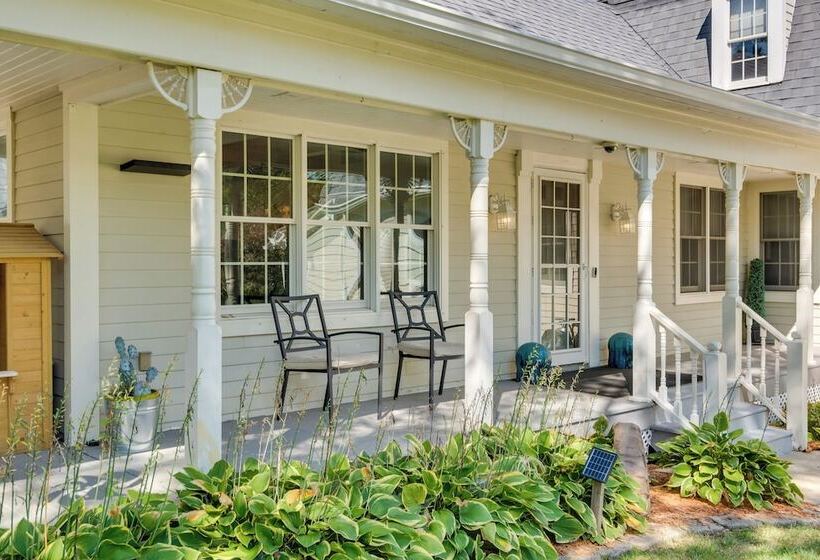 5 Acre Graceland Family Home In West Des Moines