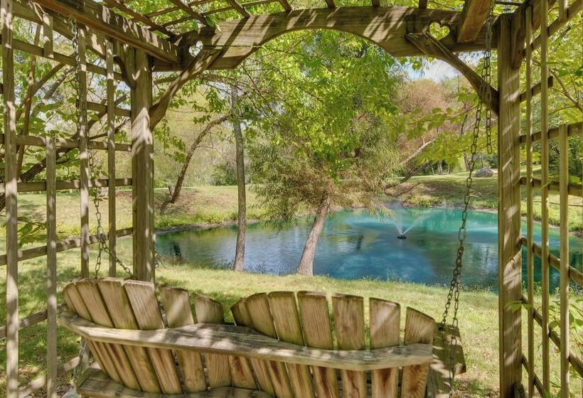 5 Acre Graceland Family Home In West Des Moines