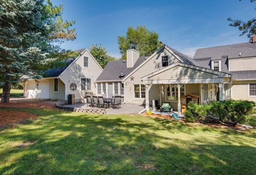 5 Acre Graceland Family Home In West Des Moines