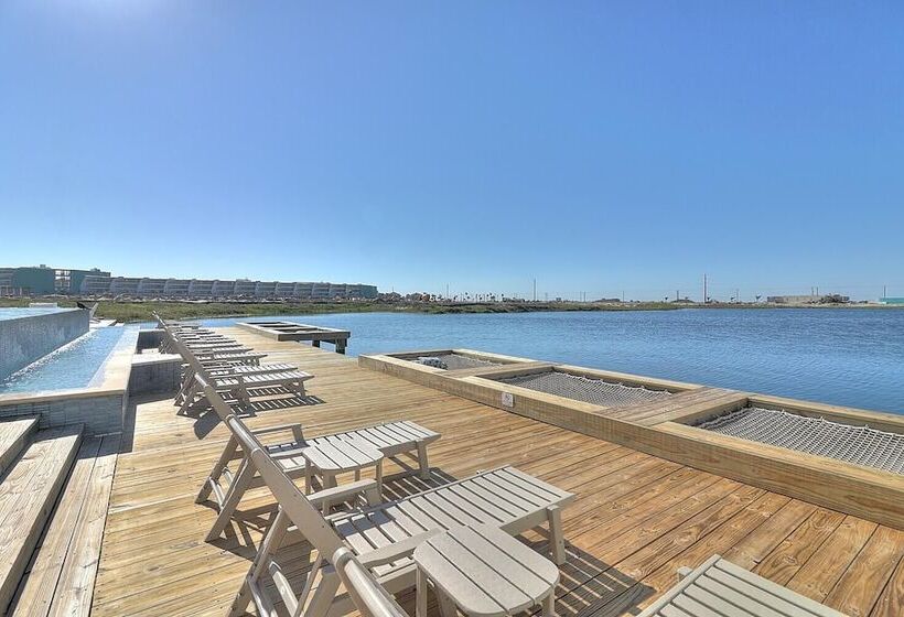 Afterley Pointe 213 Lak