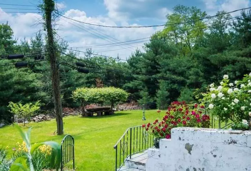 Aamiaismajoitus (B&B) Cozy Homeva Kensico Wp