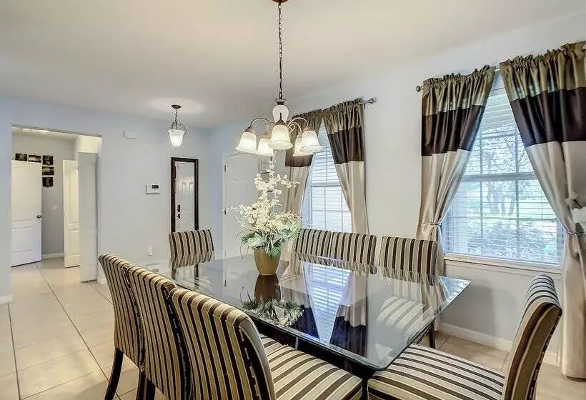 Calabria Villa Near Disney   Pool   Game Room